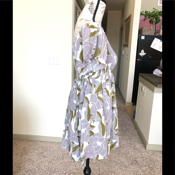 🤩 Cute Mini Dress 🤩 - Picture 2 of 6